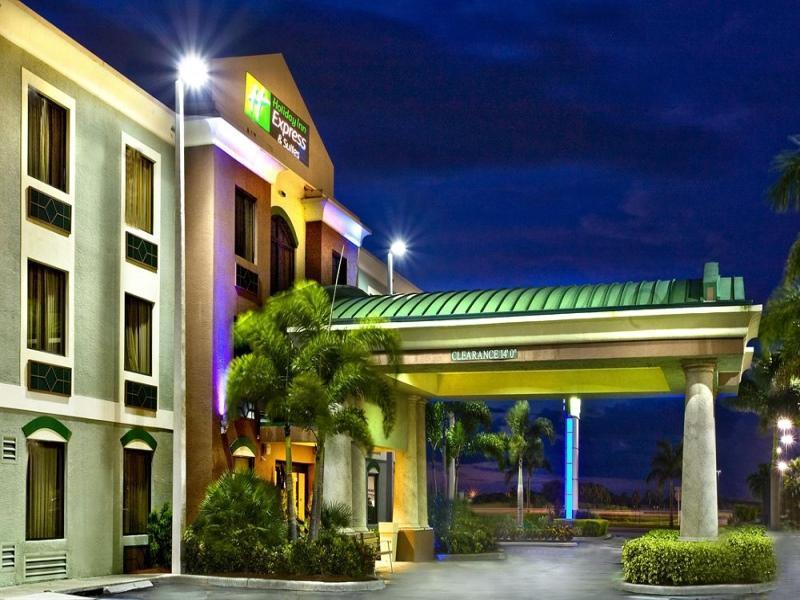 Holiday Inn Express Hotel & Suites Clewiston, An Ihg Hotel Exterior foto