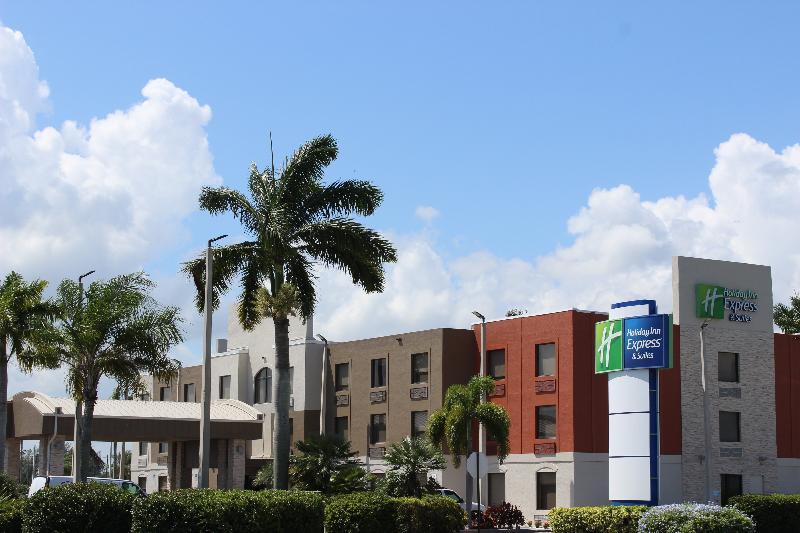 Holiday Inn Express Hotel & Suites Clewiston, An Ihg Hotel Exterior foto